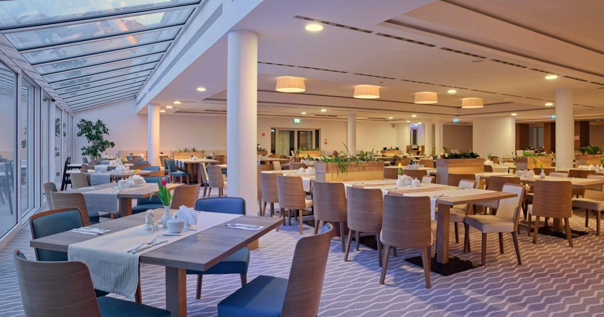 그랜드 루비치 우즈드로비스코 우스트카 호텔 외부 사진 Restaurant